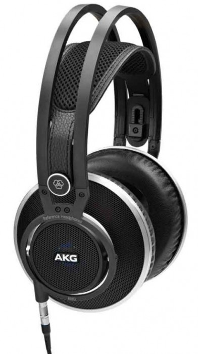 AKG K812