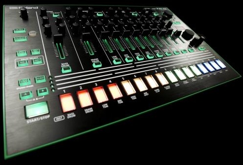 Roland Aira